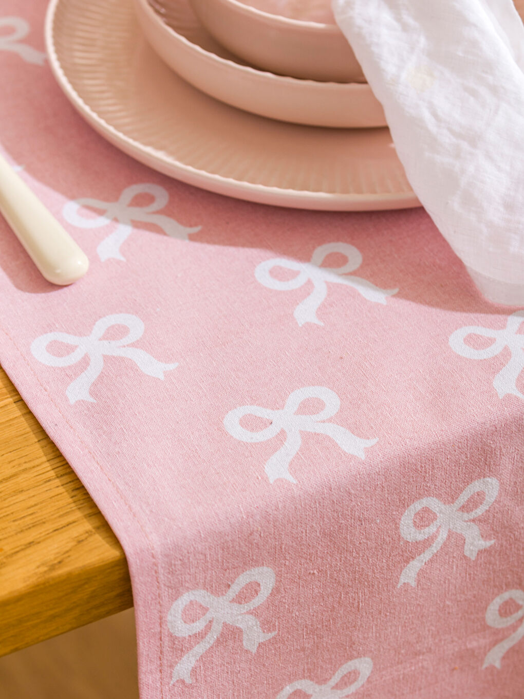 Pembe Fiyonk Baskılı Runner 45x150 cm-2