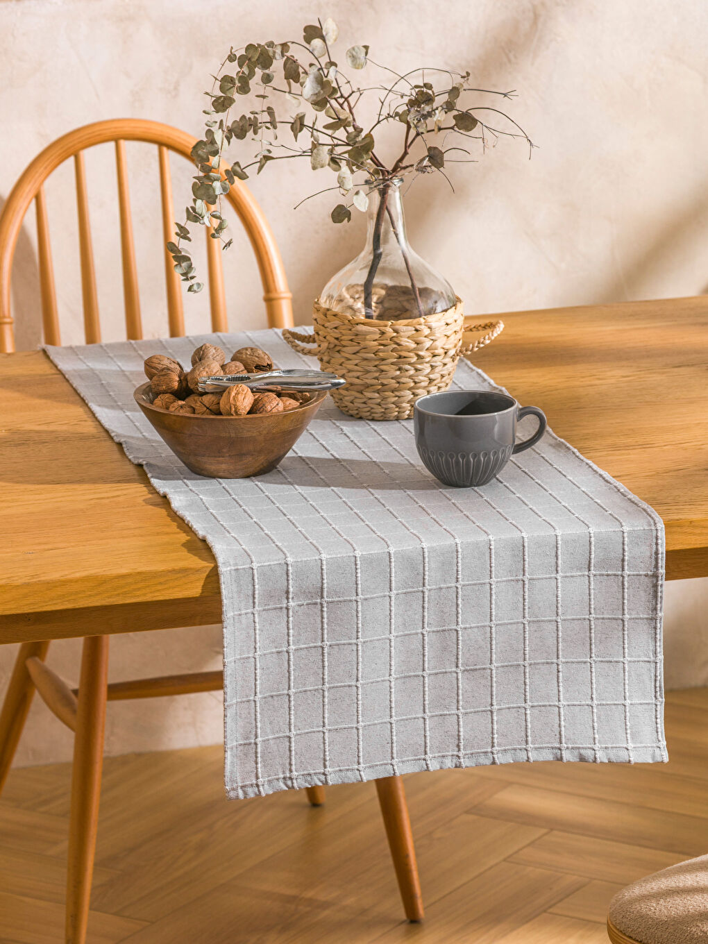 Gri Çizgi Nakışlı Runner 40x120 cm-1