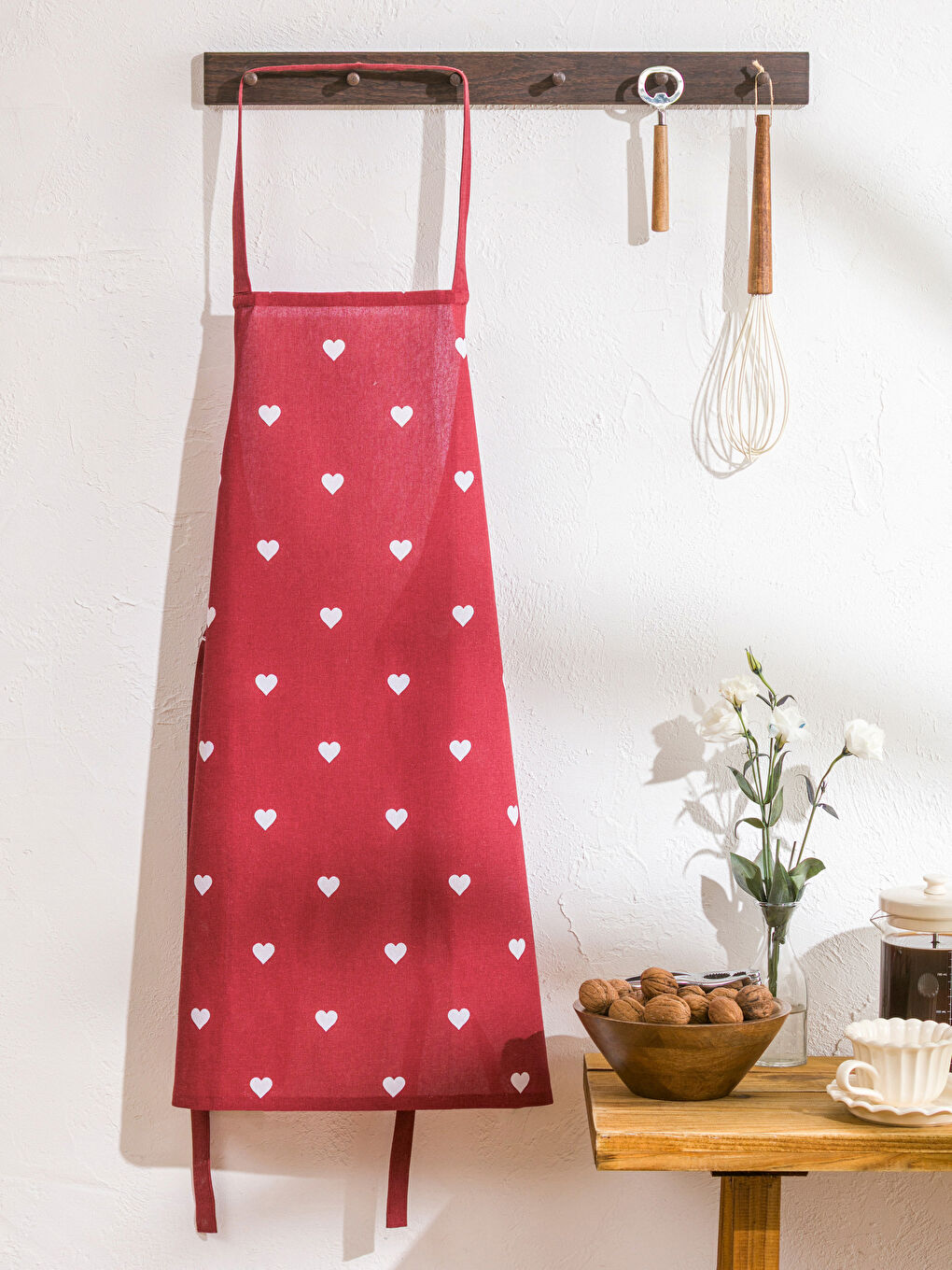 Kırmızı Kalp Baskılı Kadın Mutfak Önlüğü