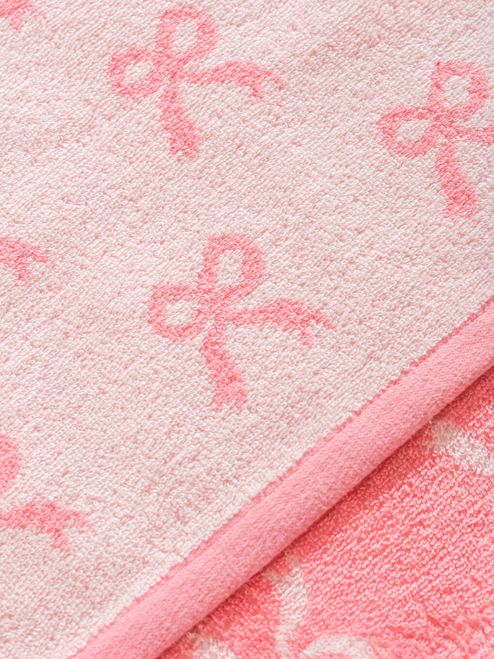 Pembe Fiyonk Baskılı Banyo Havlusu 70x140 cm
-2