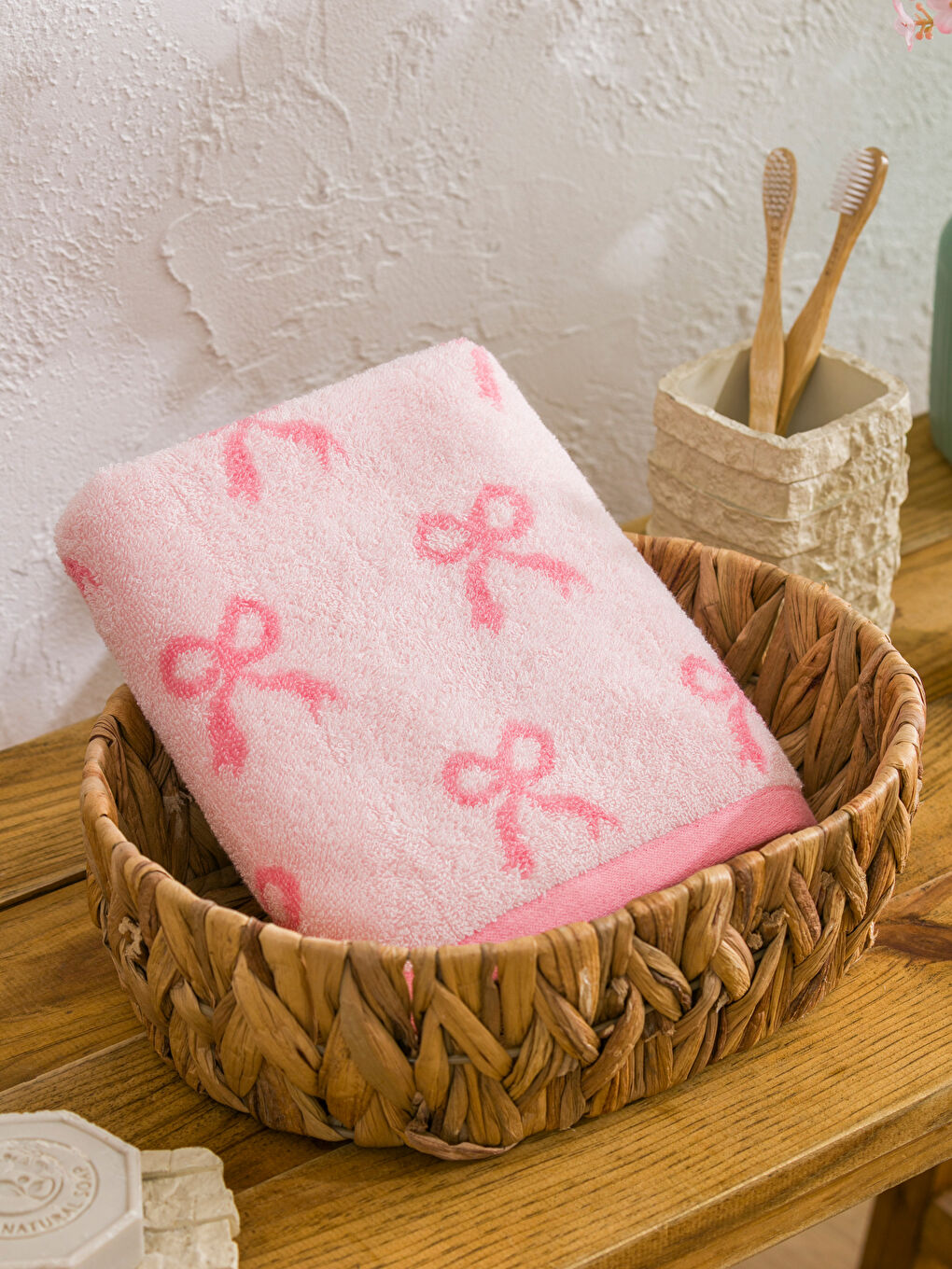 Pembe Fiyonk Baskılı Pamuklu Yüz Havlusu 50x80 cm-1