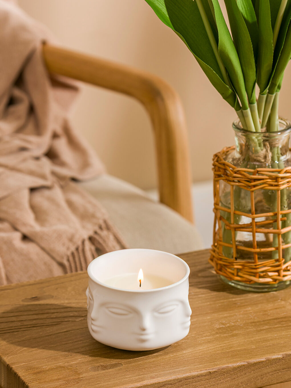 Beyaz Yüz Baskılı Seramik Mumluk 9 cm