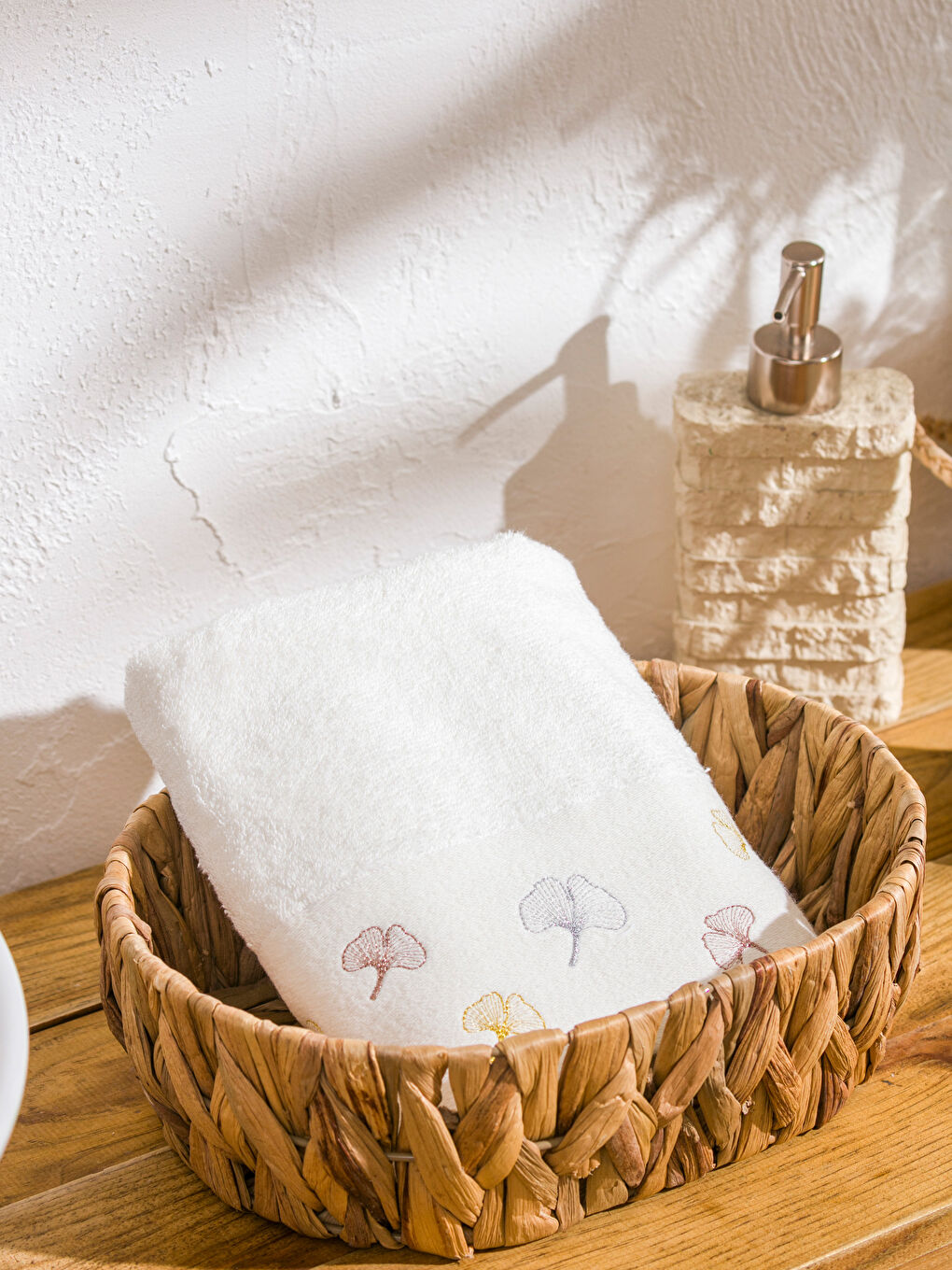 منشفة يد بيج فاتح / ايكرو-1