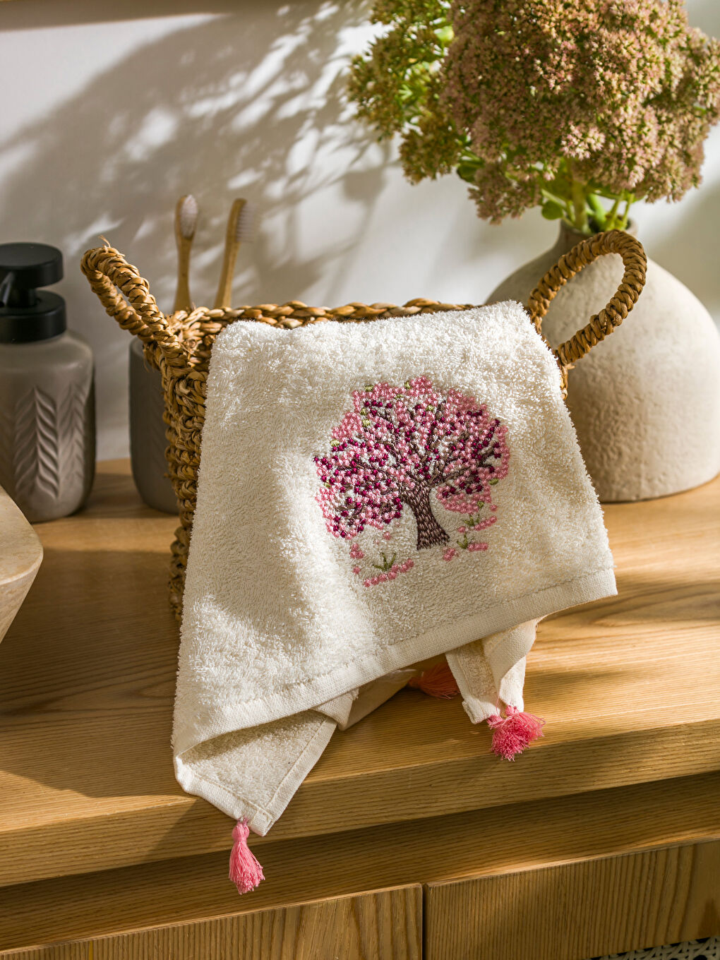 خاولی دەستی لوولدراو بە شێوەی دار دووزراو 50x80 cm