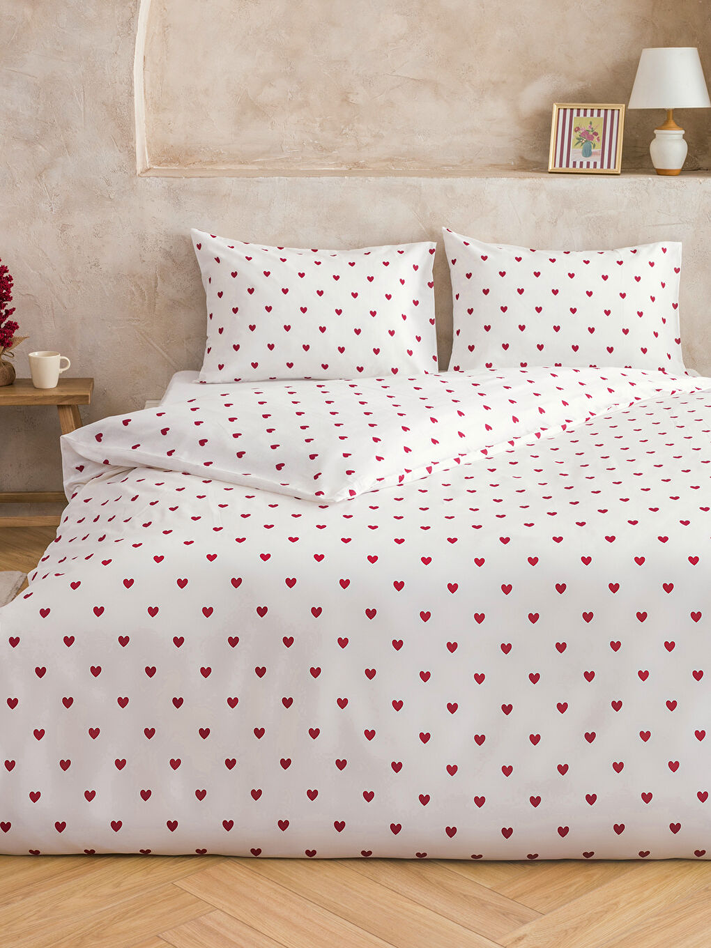 Kırmızı Kalp Baskılı Çift Kişilik Nevresim Seti 200x220 Cm