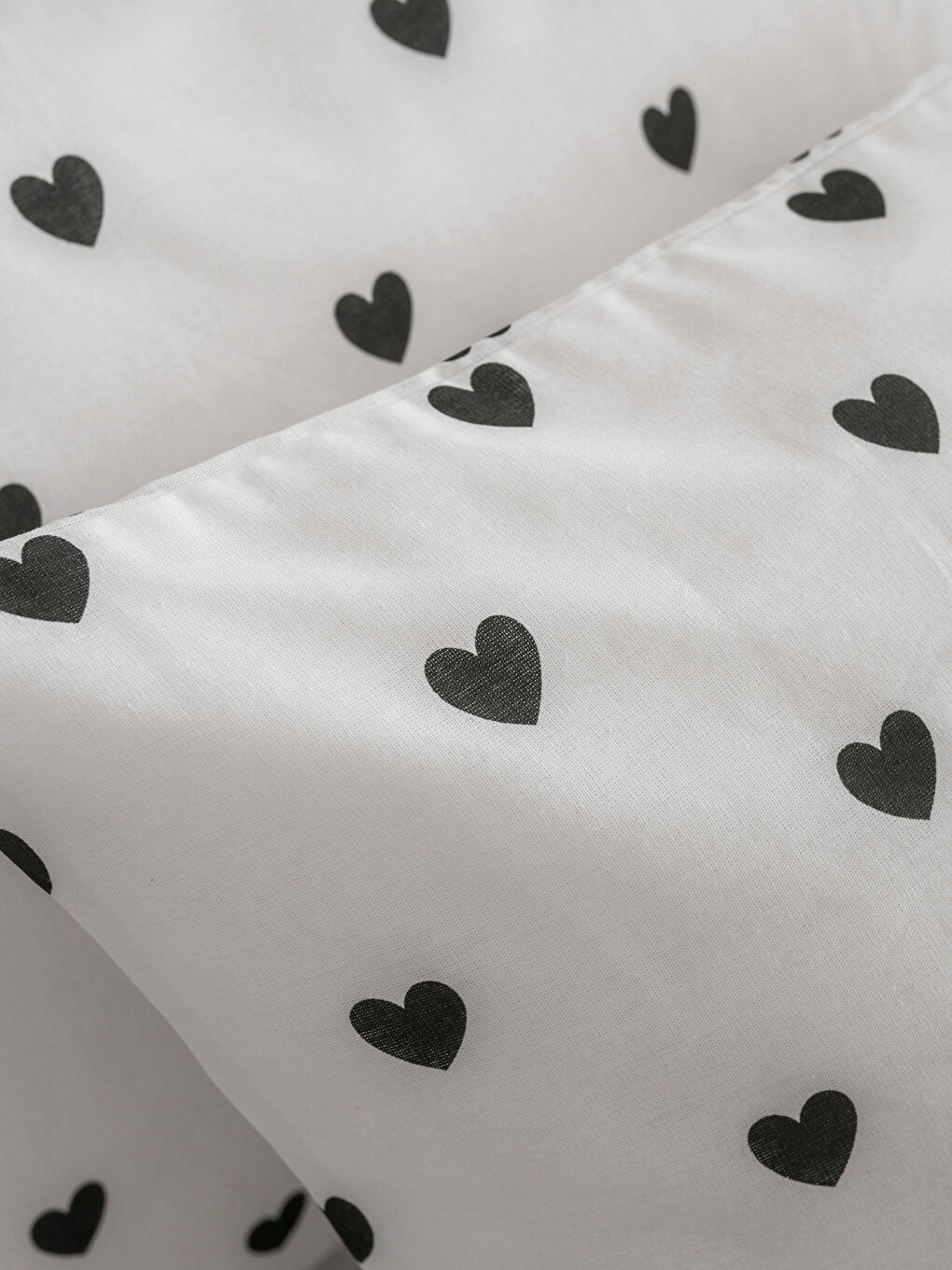 Siyah Desenli Çift Kişilik Nevresim Seti-3