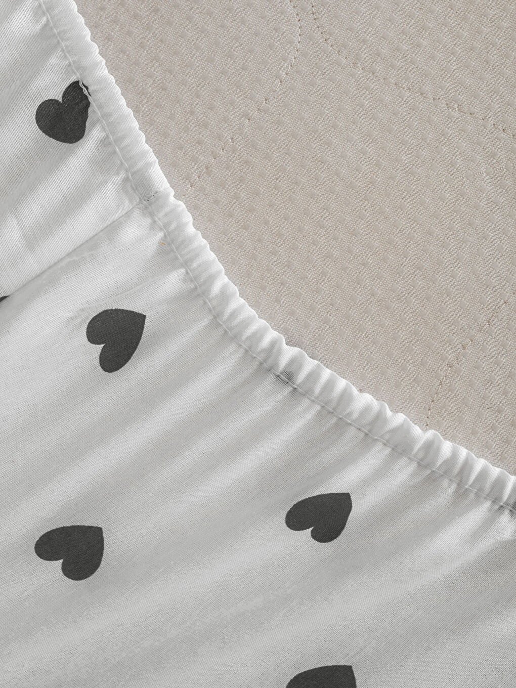 Kalp Baskılı Çift Kişilik Lastikli Çarşaf-3