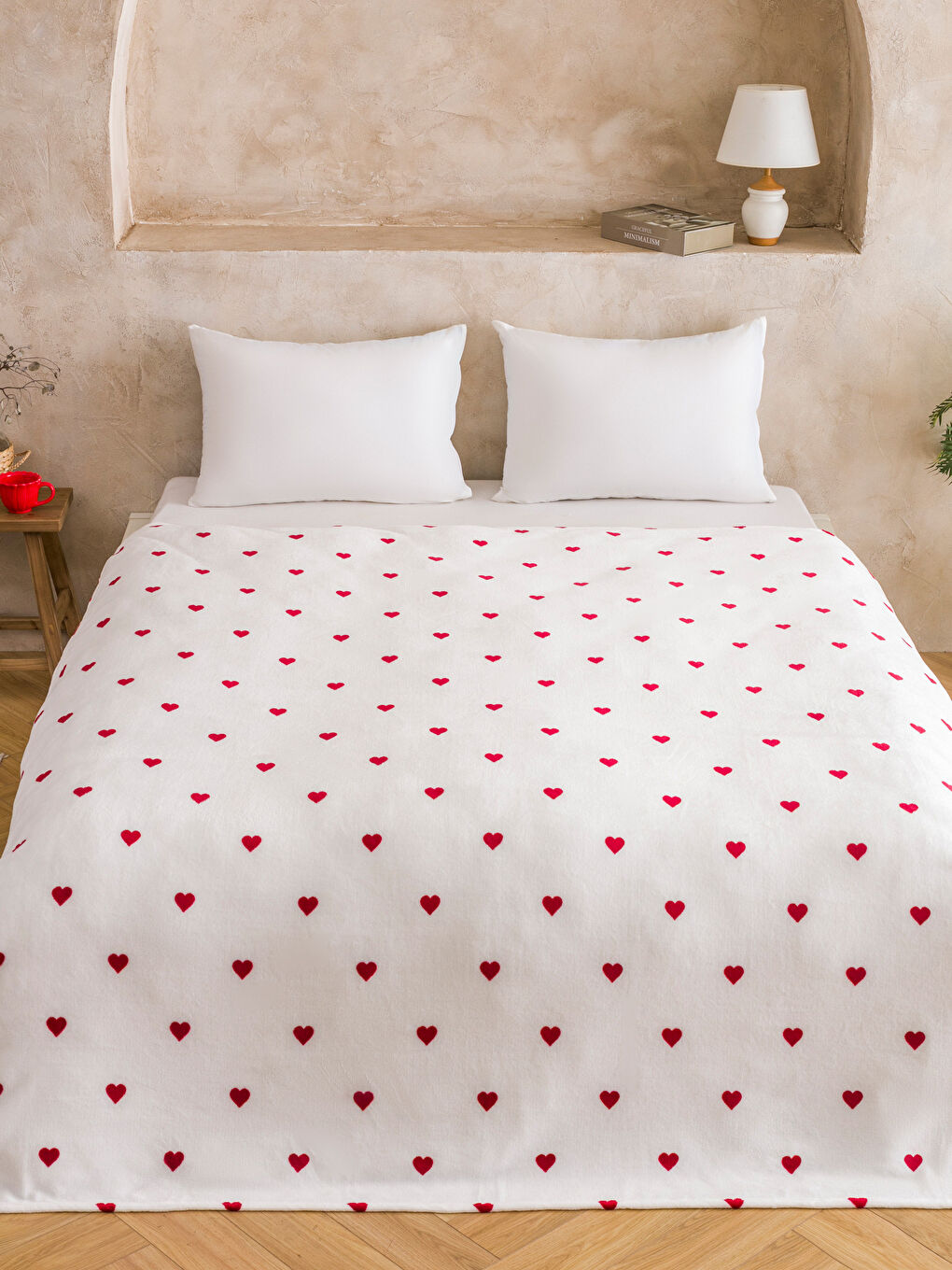 Kırmızı Kalp Desenli Çift Kişilik Battaniye -1