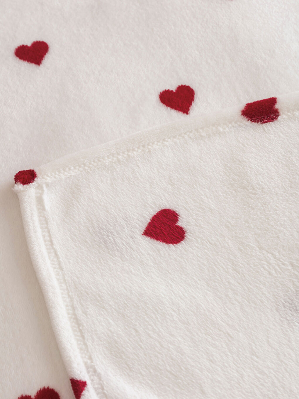 Kırmızı Kalp Desenli Çift Kişilik Battaniye -3