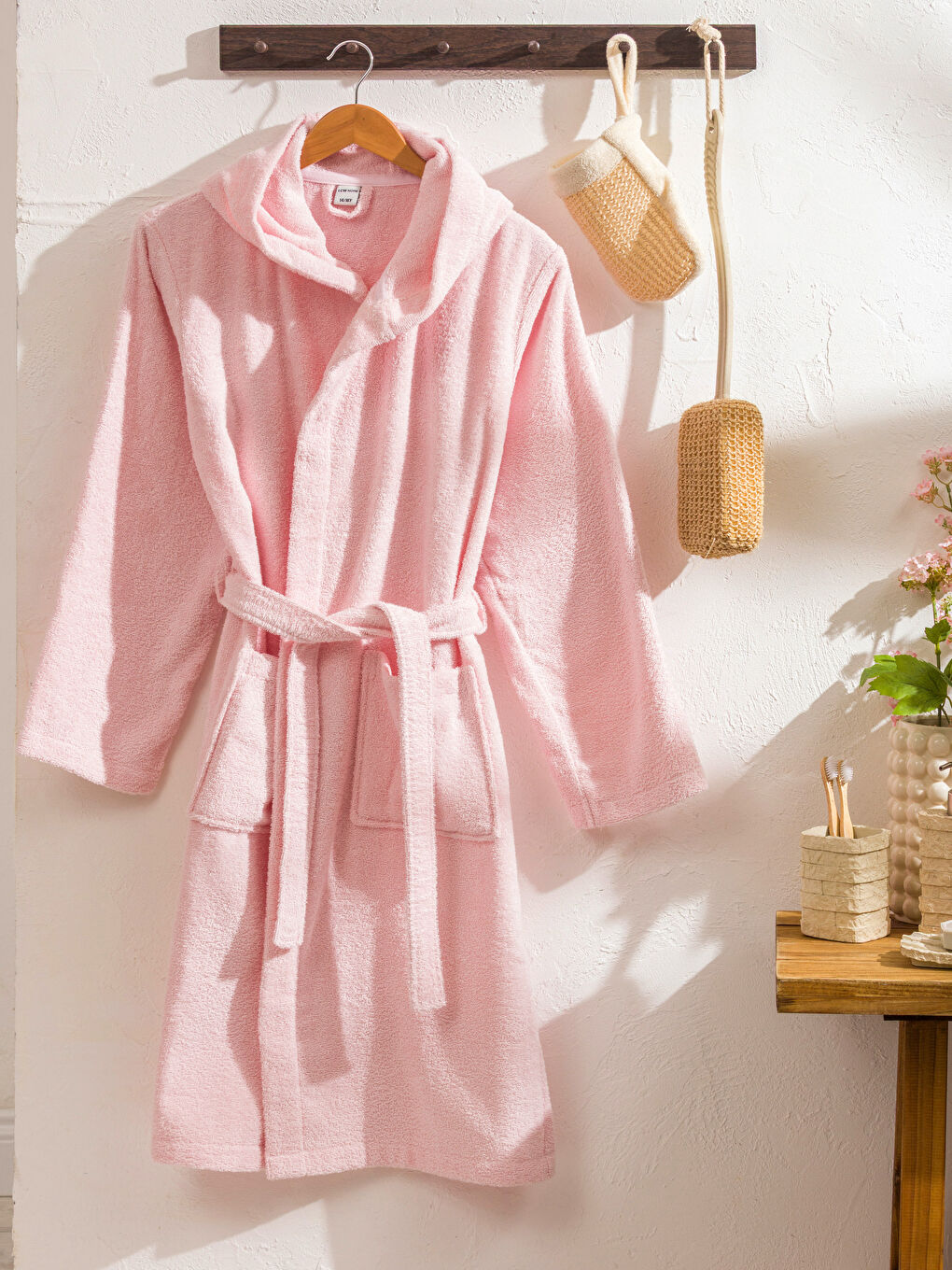 Pembe Kapüşonlu Pamuklu Kız Çocuk Bornoz-1