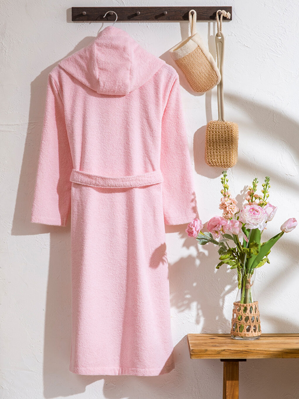 Pembe Barbie Nakışlı Kadın Bornoz -1