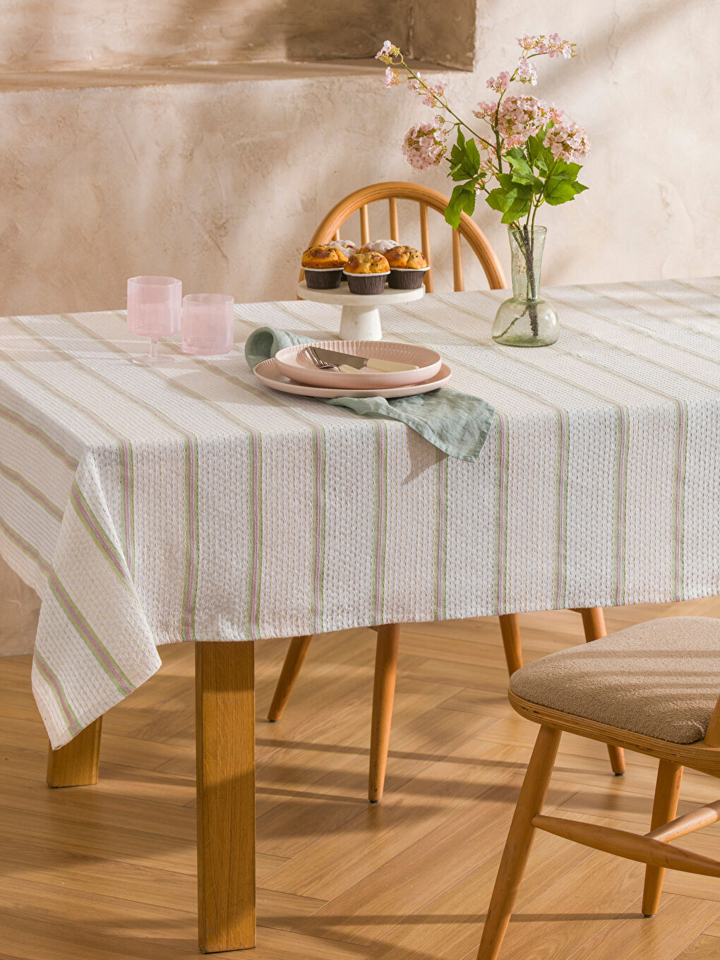 پەڕۆی سەر مێز تێكه‌ڵاو