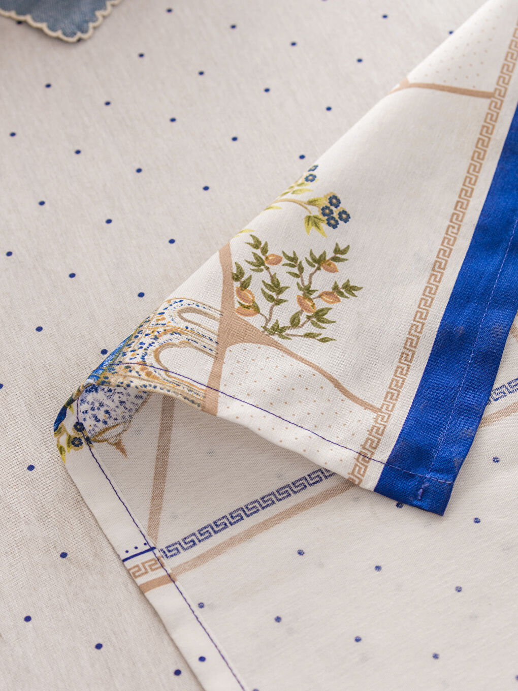 MISCHEN Tischdecke-3