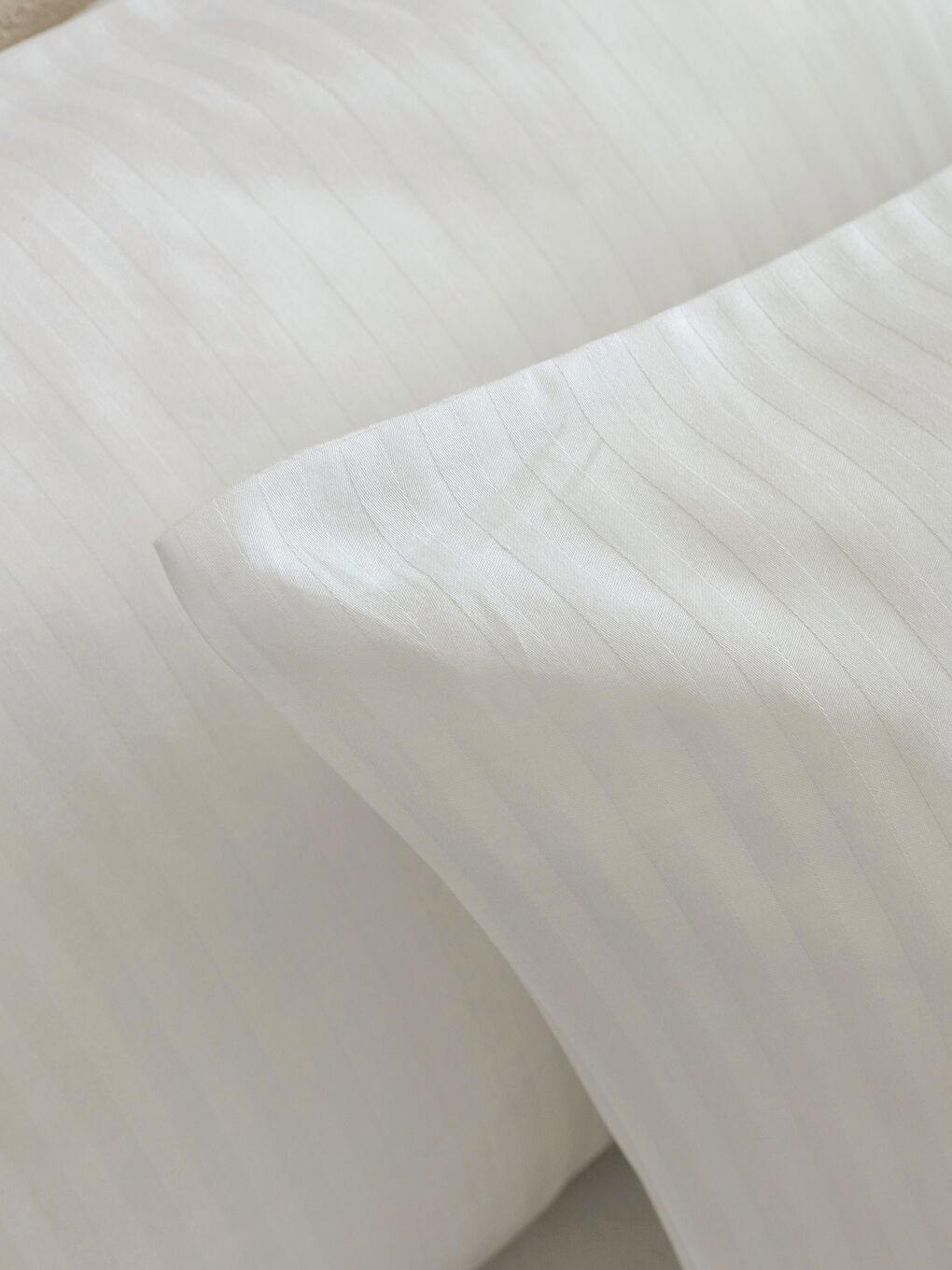 Beyaz Pamuklu Çİft Kişilik Nevresim Seti-3