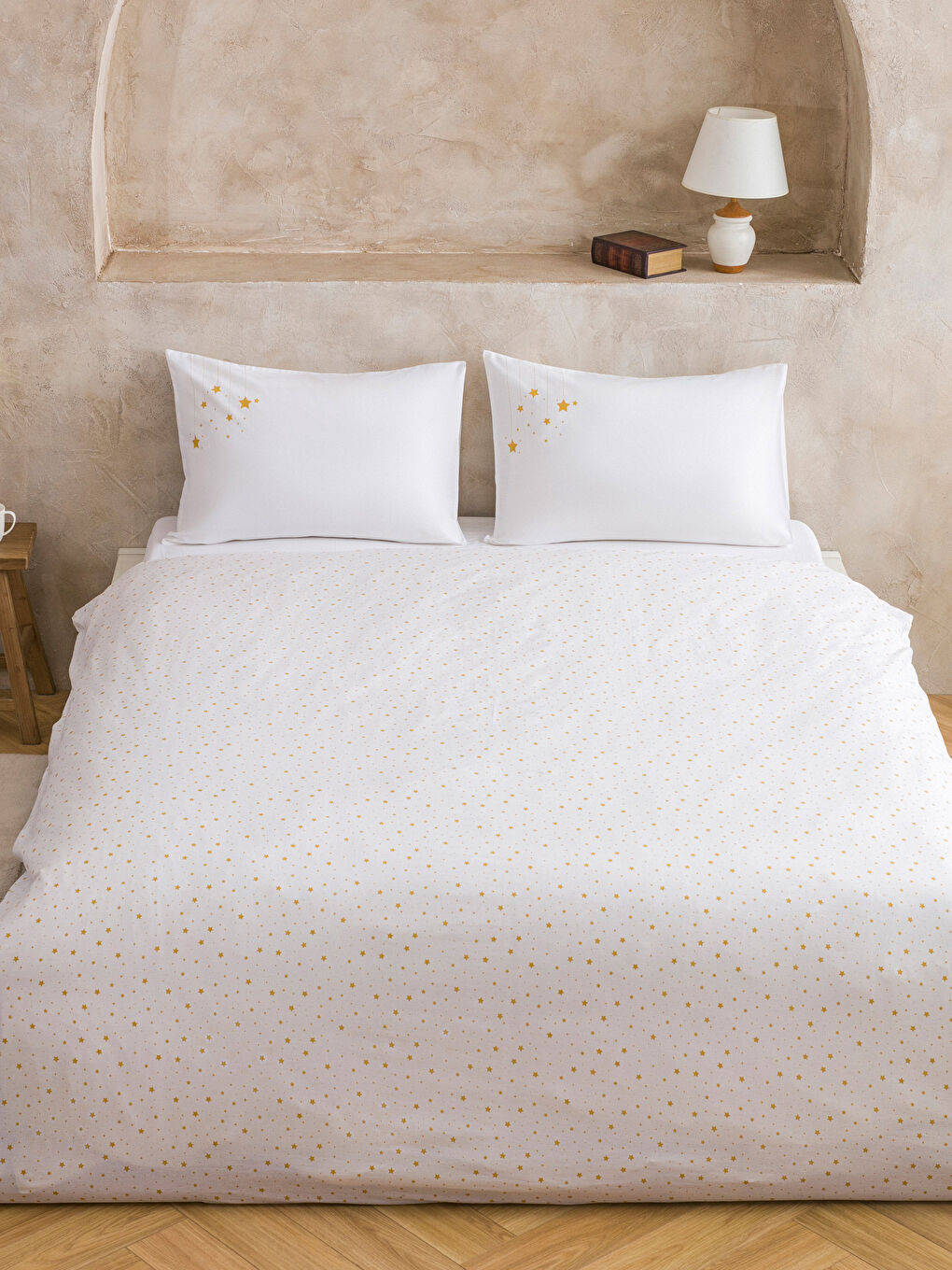 Karışık Çiçek Desenli Çift Kişilik Nevresim Seti-1