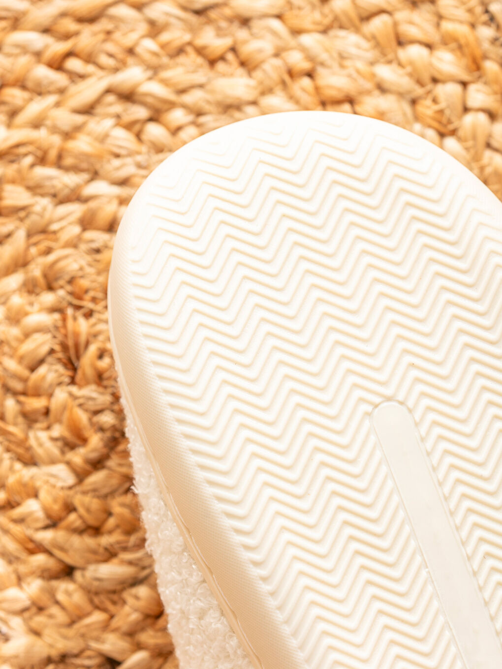 SVETLO BEŽ Kućna papuča Žena-4