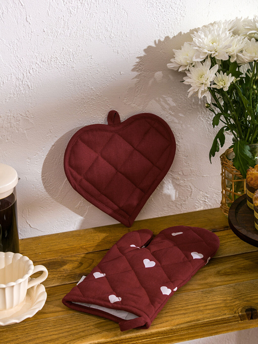 Kırmızı Kalp Baskılı Fırın Eldiveni ve Tutaç-1