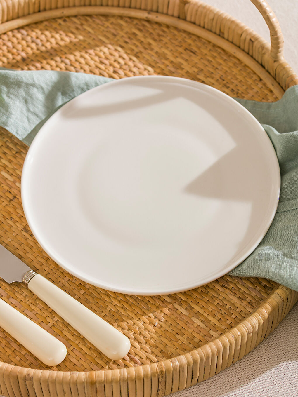 Porcelain Cake Plate 21 cm-1