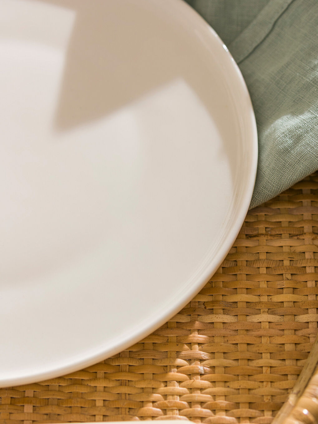 Porcelain Cake Plate 21 cm-2