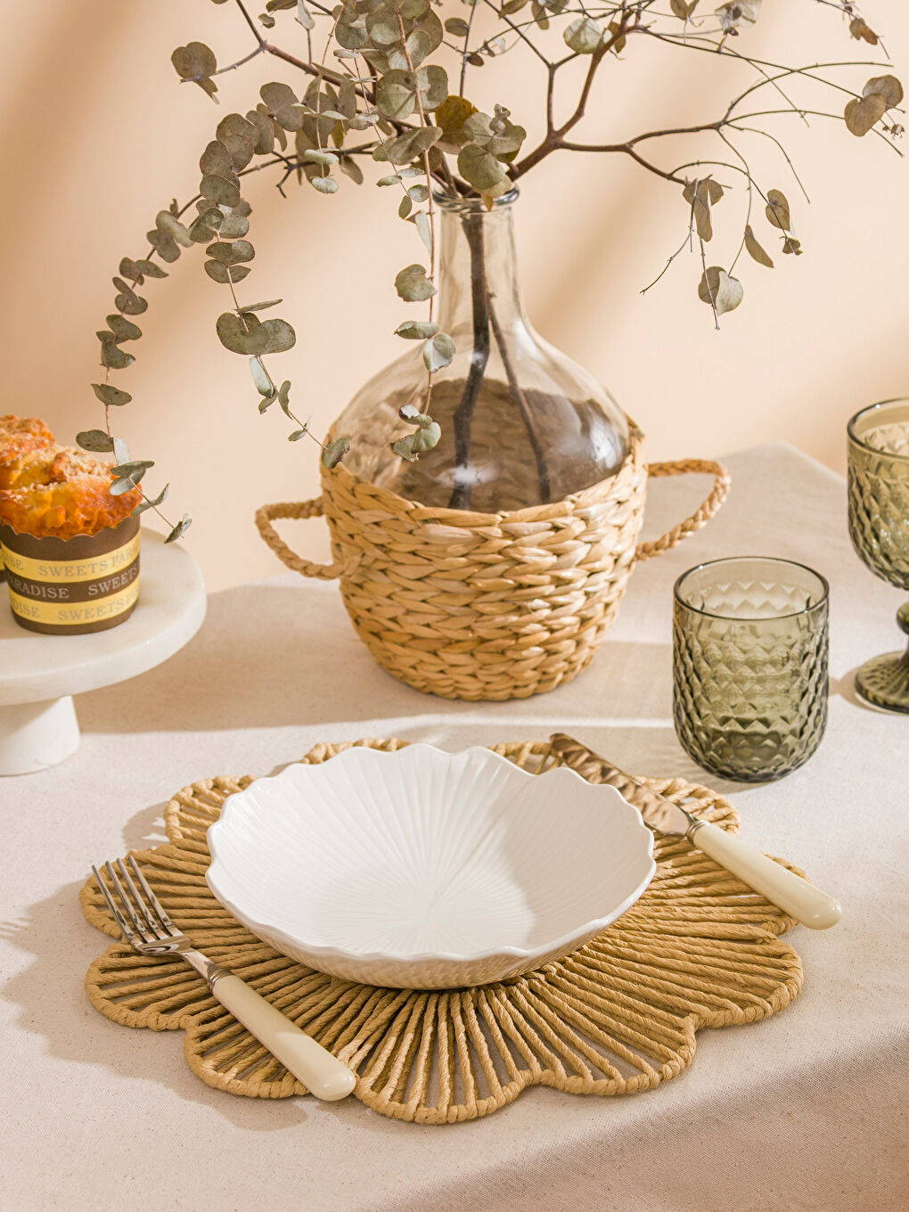 Beyaz Porselen Çukur Tabak 20 cm