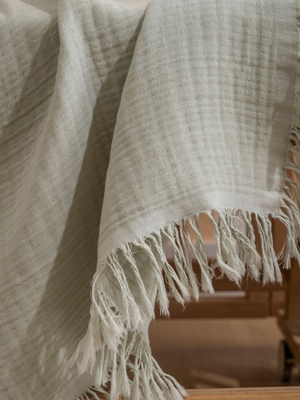 Yeşil Püsküllü Erkek Bebek Müslin Örtü 100x100 cm-2