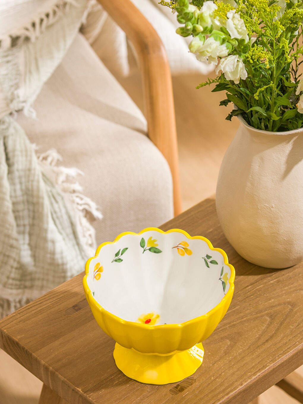 YELLOW Cake Stand