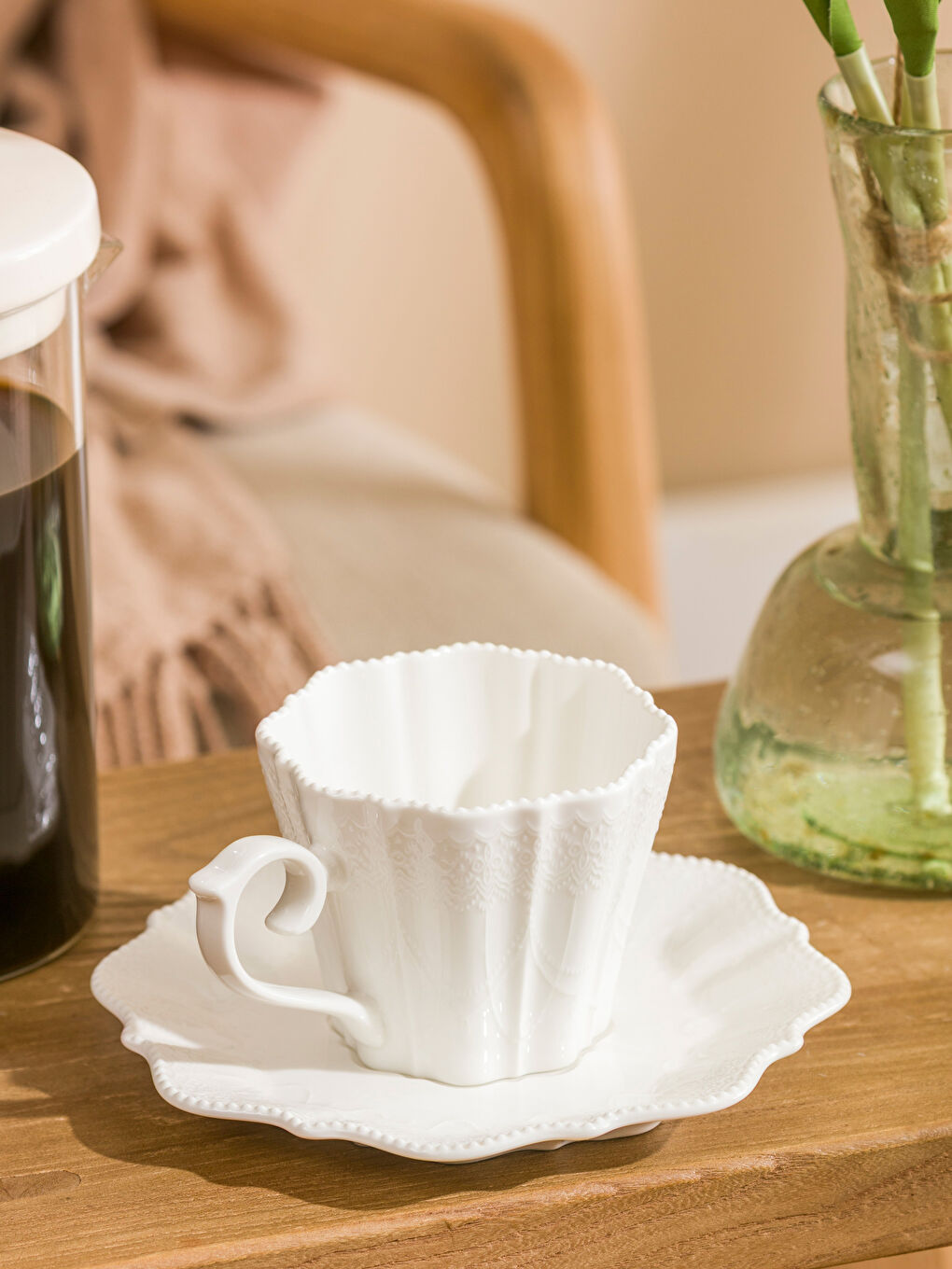 Beyaz Desenli Porselen Kahve Fincan Takımı-1