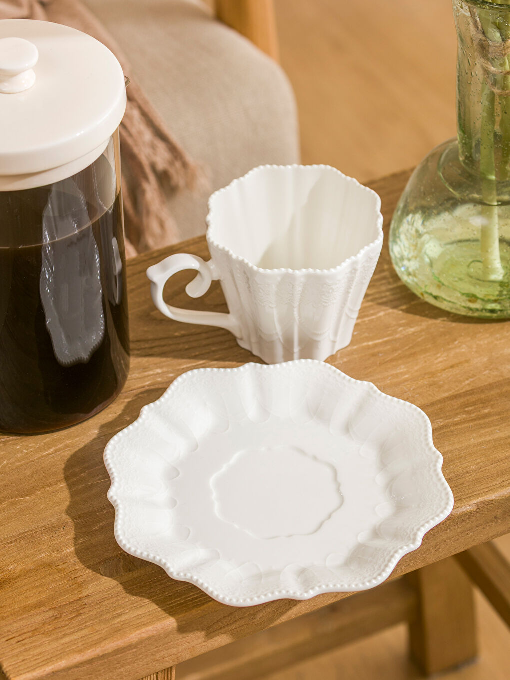 Beyaz Desenli Porselen Kahve Fincan Takımı-2