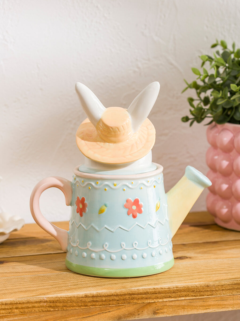 Rabbit Figurine Teapot 690 ml-2