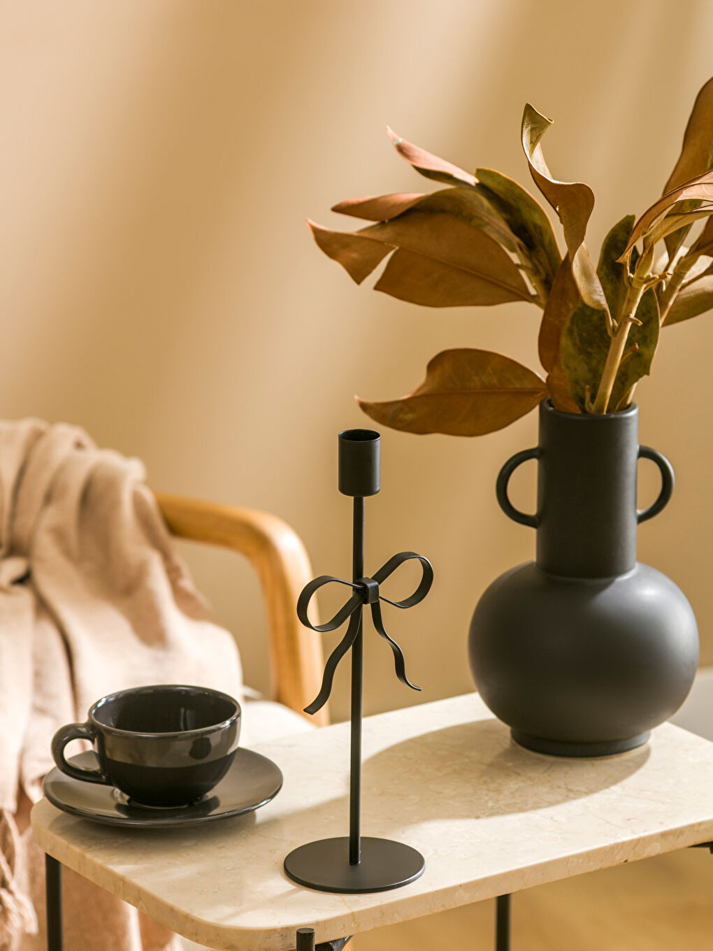 Siyah Fiyonk Görünümlü Metal Mumluk 26 cm-1