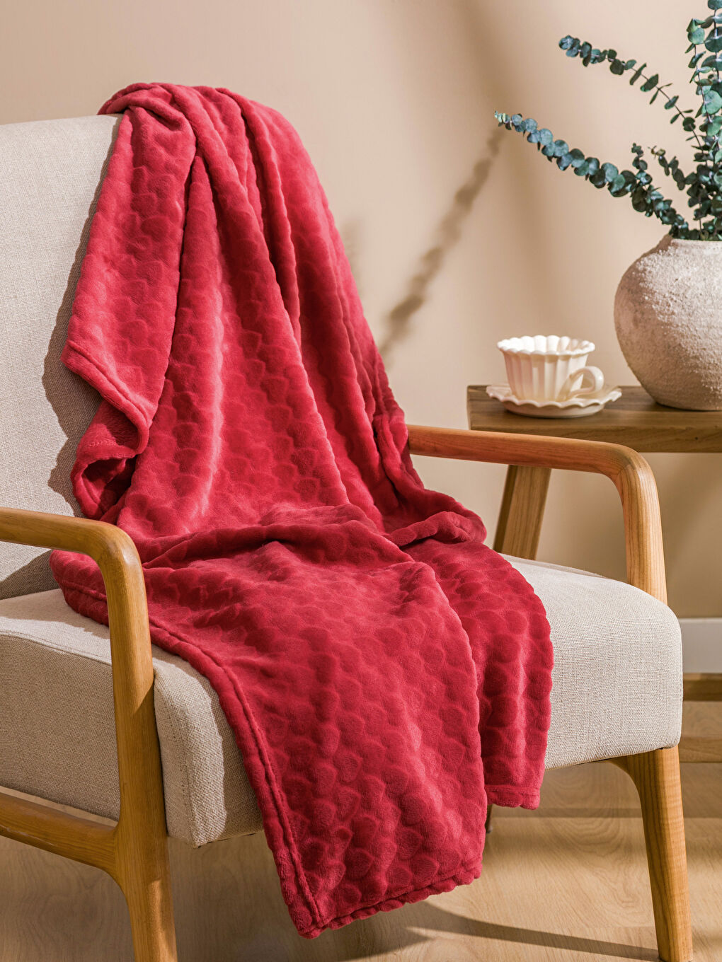 Kırmızı Kalp Desenli Tv Battaniyesi 100x150 cm