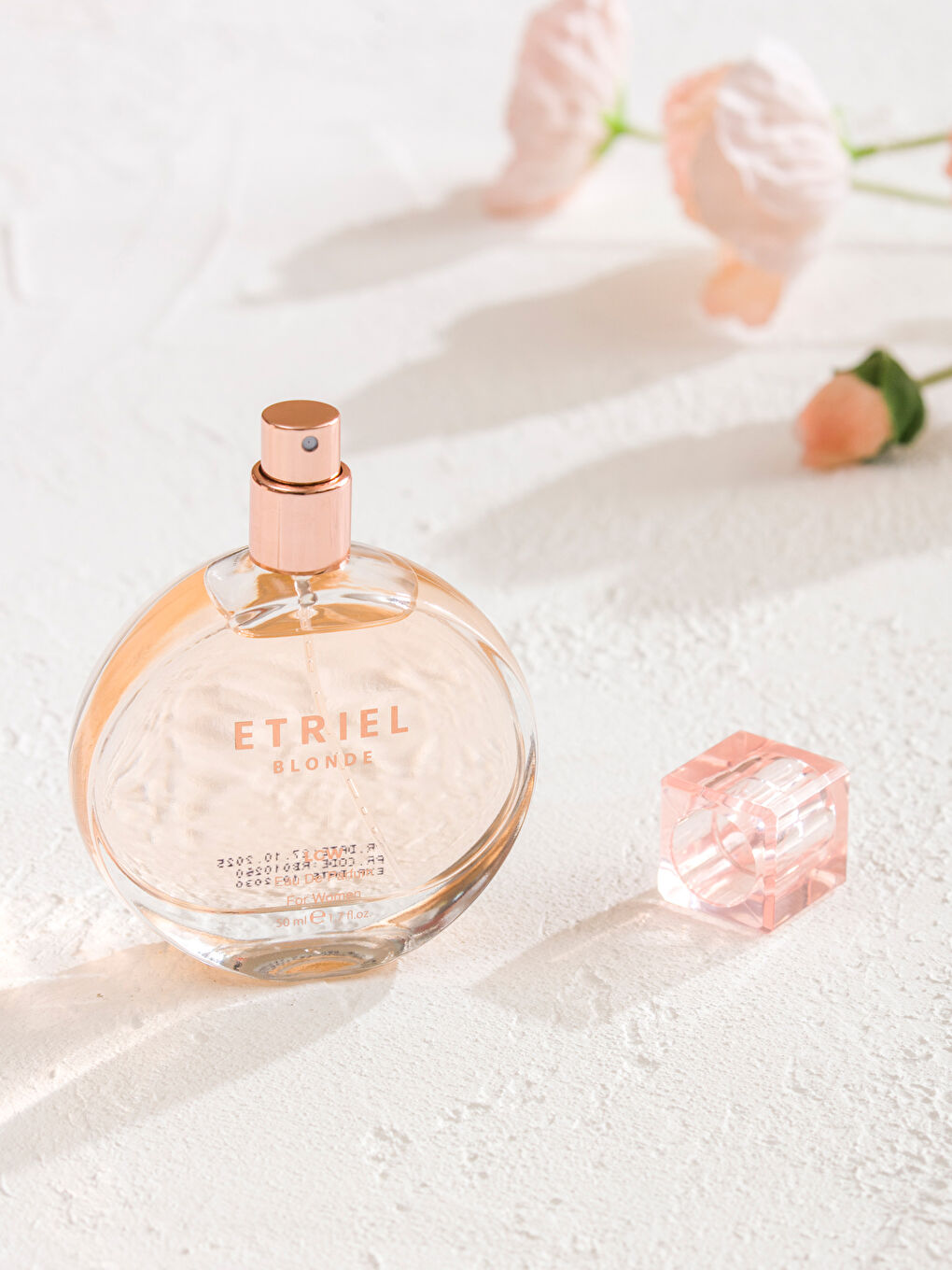 عطر  خليط من الألوان-2