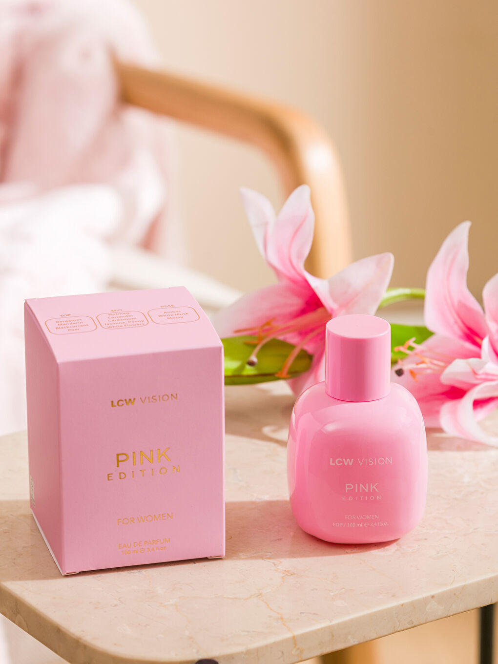 عطر  خليط من الألوان-1