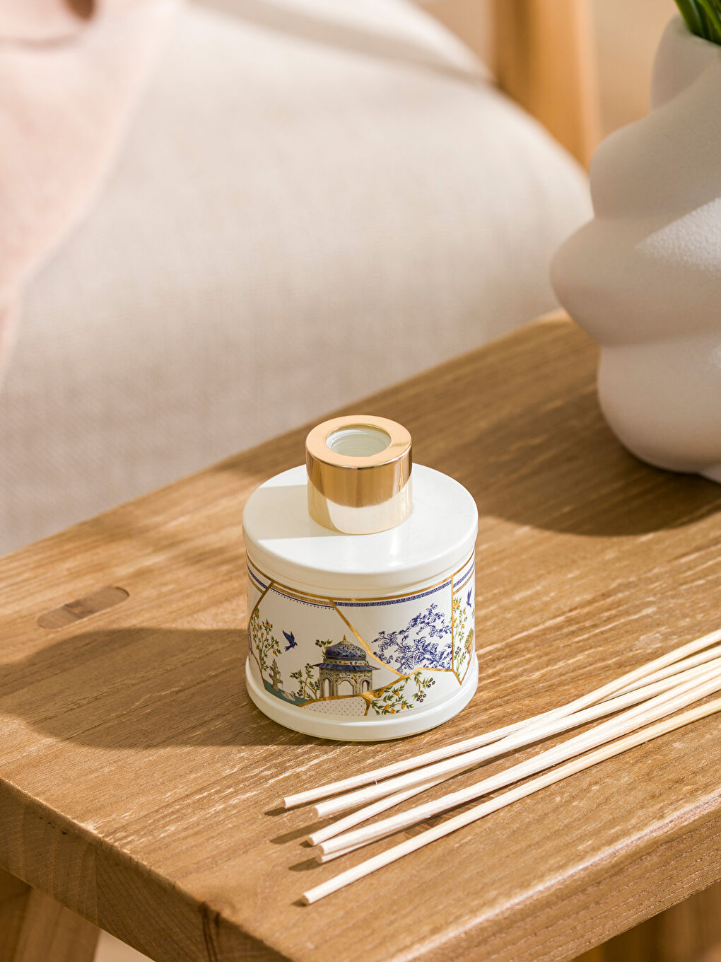 فواحة عطرية برائحة الكهرمان-1