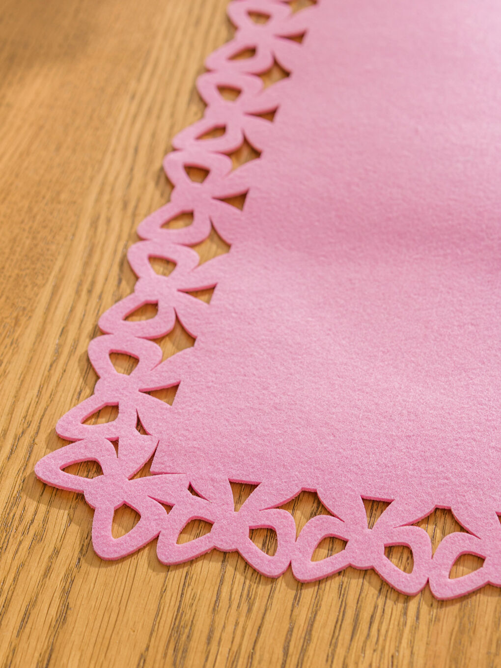 Pembe Fiyonk Figürlü Runner 45x150 cm-1