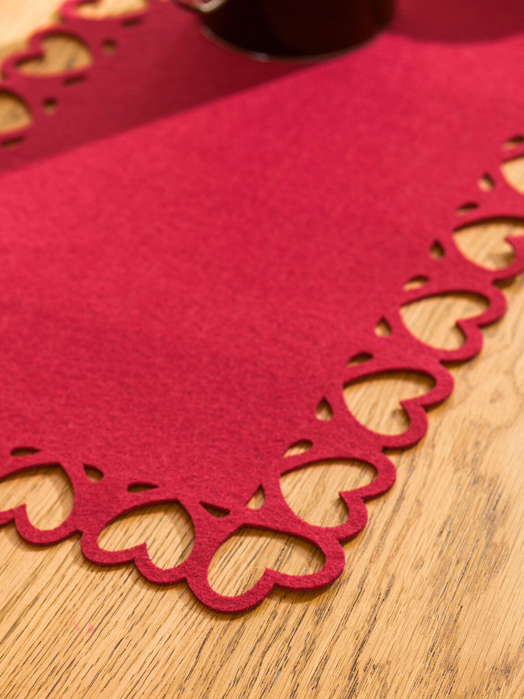 Kırmızı Kalp Desenli Runner-1