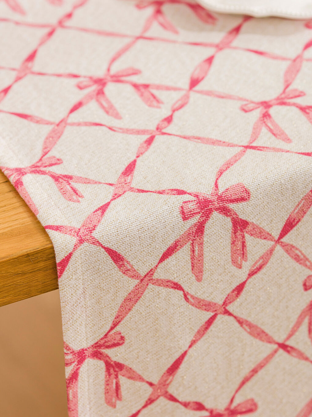 Kırmızı Fiyonk Baskılı Runner 45x150 cm-2