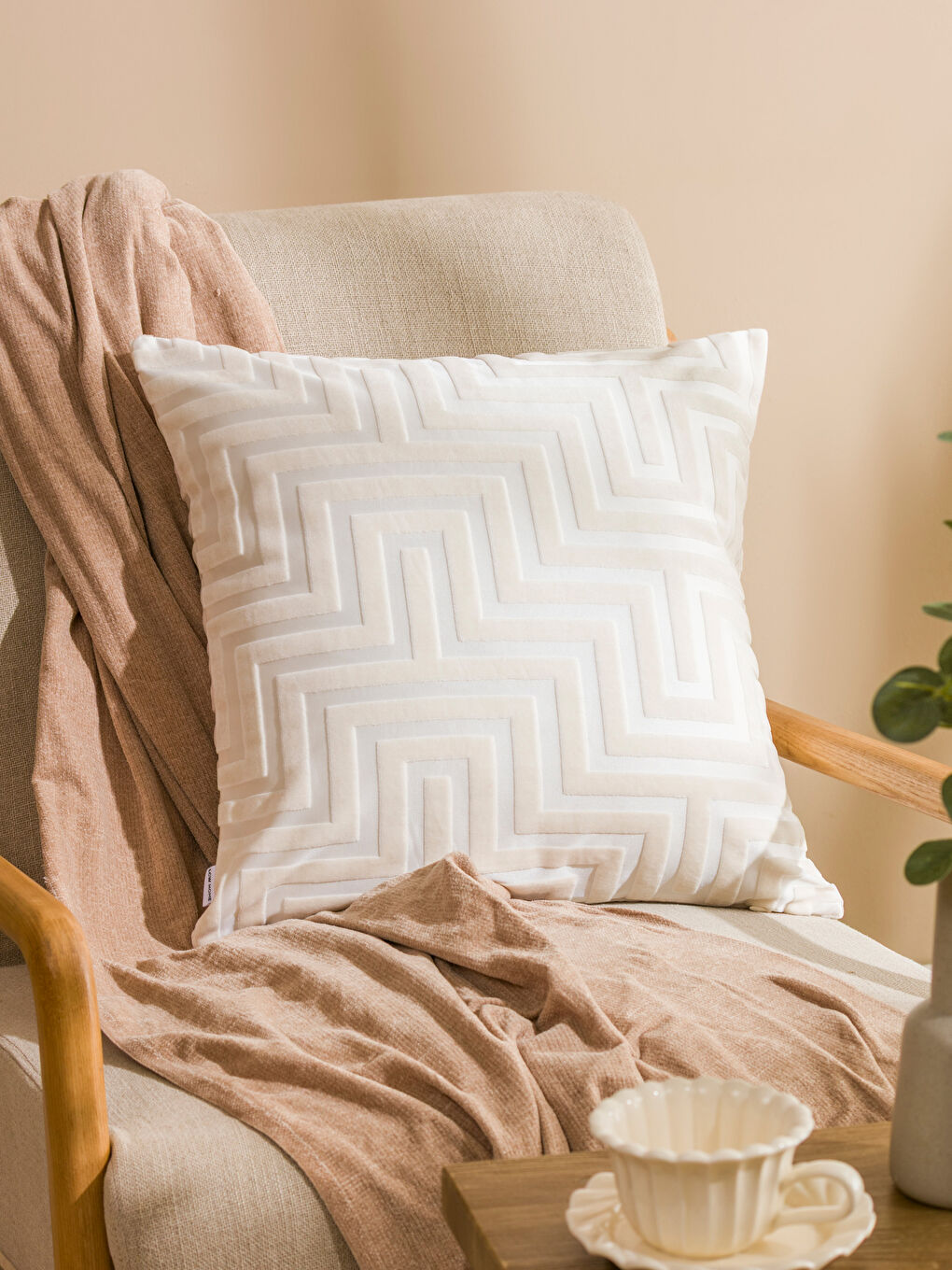 Geometrik Desenli Kırlent Kılıfı 45x45 cm