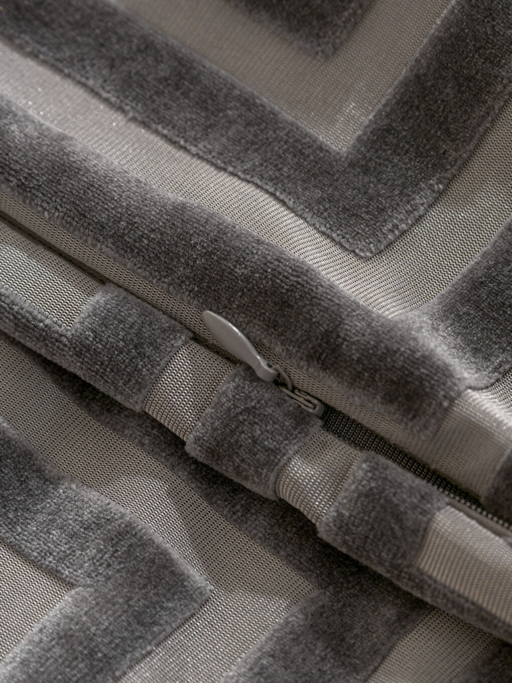 Geometrik Desenli Kırlent Kılıfı 45x45 cm-3