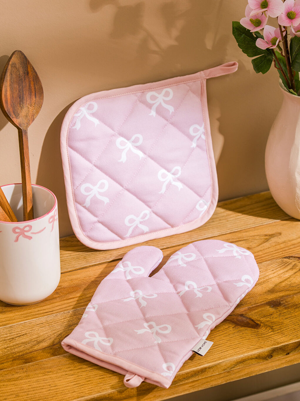 Pembe Fiyonk Baskılı Fırın Eldiveni ve Tutaç-1