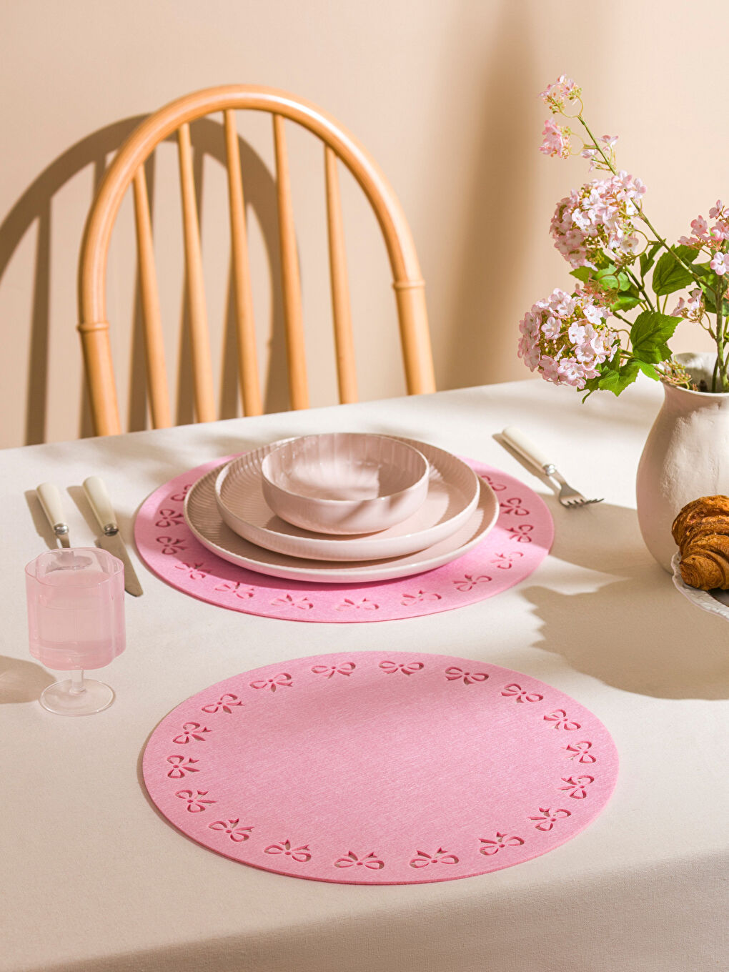 Pembe Fiyonk Figürlü Amerikan Sevis 38 cm