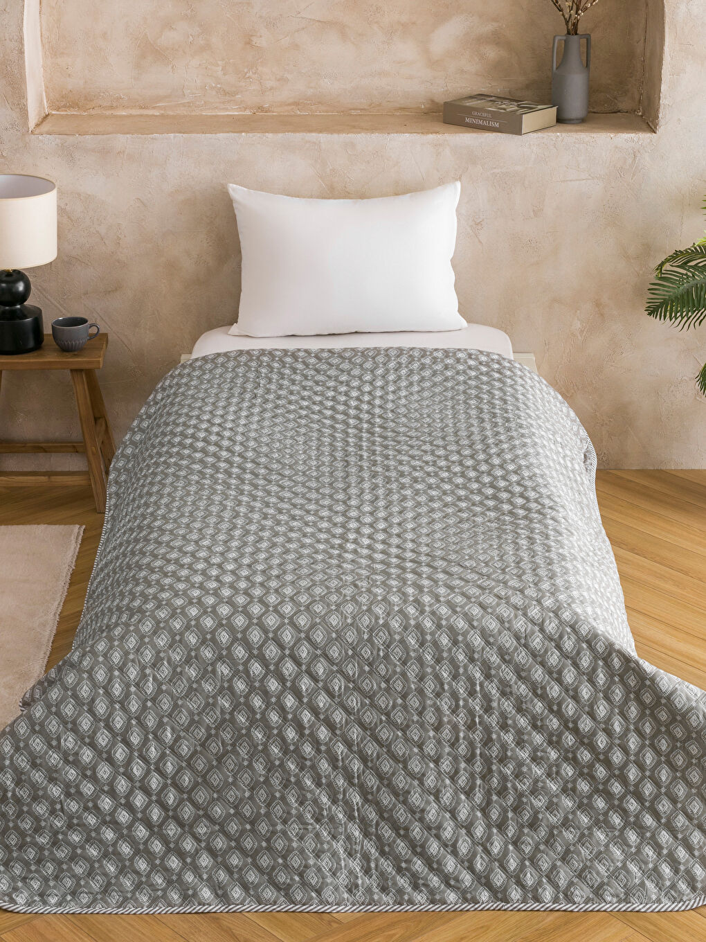 Karışık Baskılı Tek Kişilik Yatak Örtüsü -1