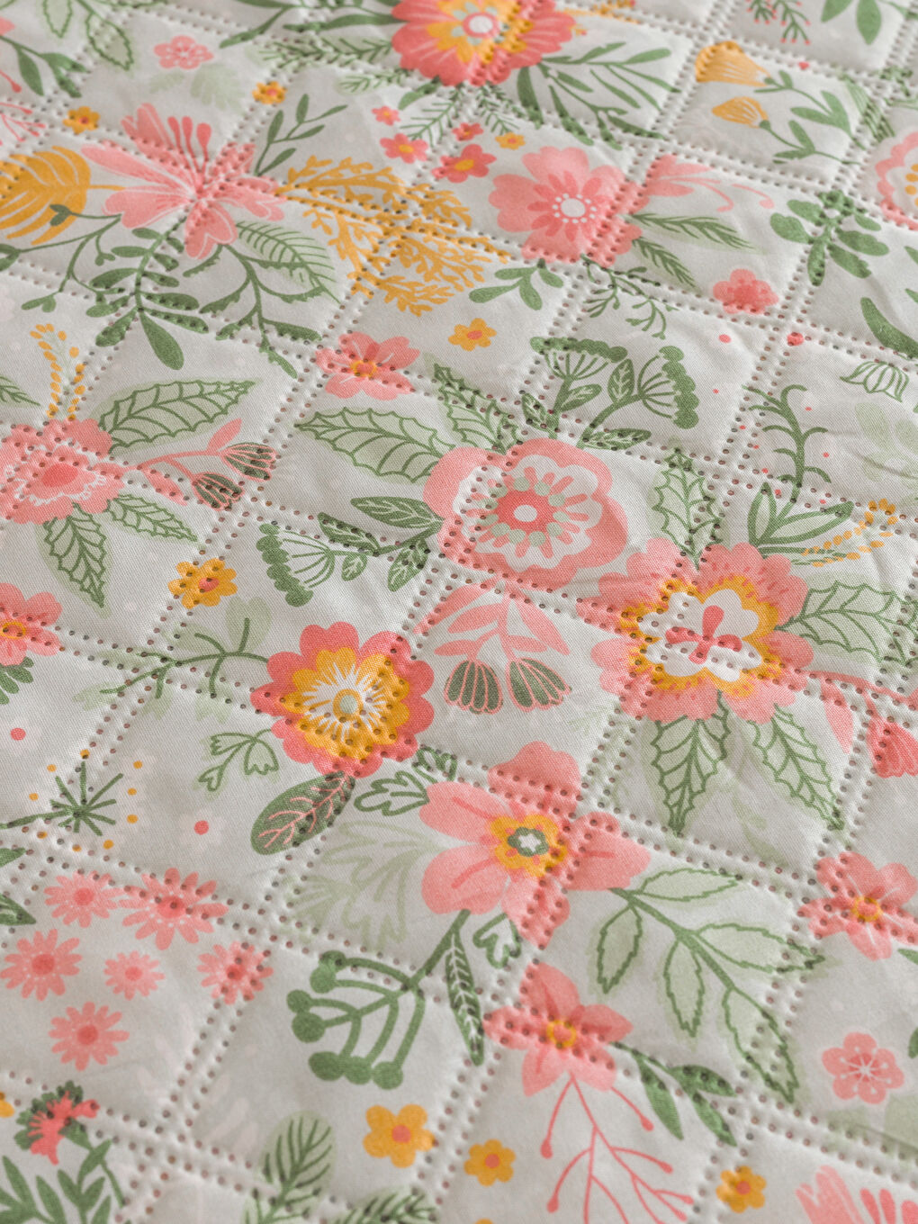 Karışık Çiçek Desenli Çift Kişilik Yatak Örtüsü-2