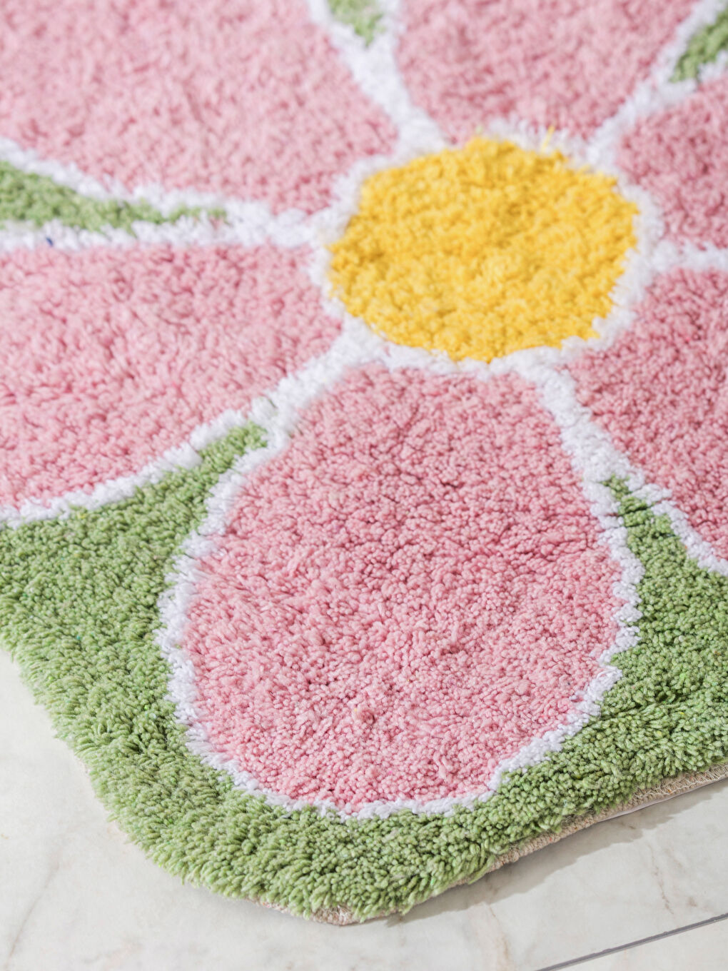 Karışık Çiçek Figürlü Banyo Paspası 60x60 cm-1