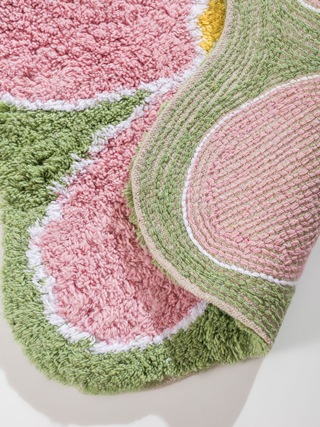 Karışık Çiçek Figürlü Banyo Paspası 60x60 cm-2