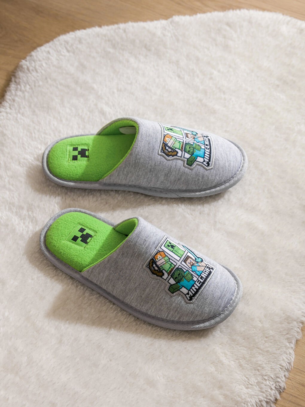 Papuče sa Minecraft printom za kuću-1