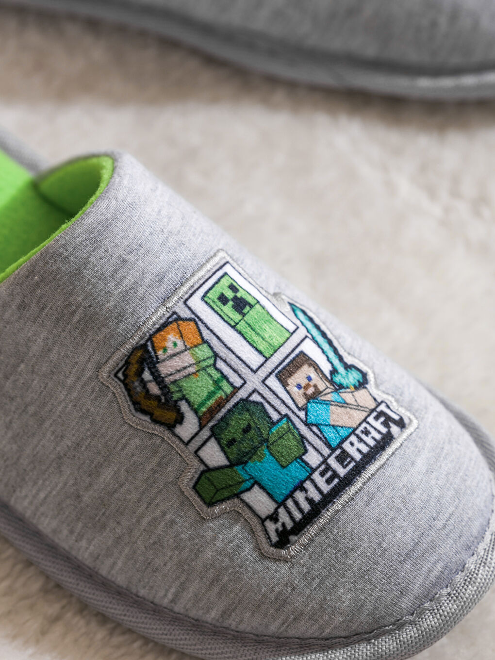 Papuče sa Minecraft printom za kuću-2