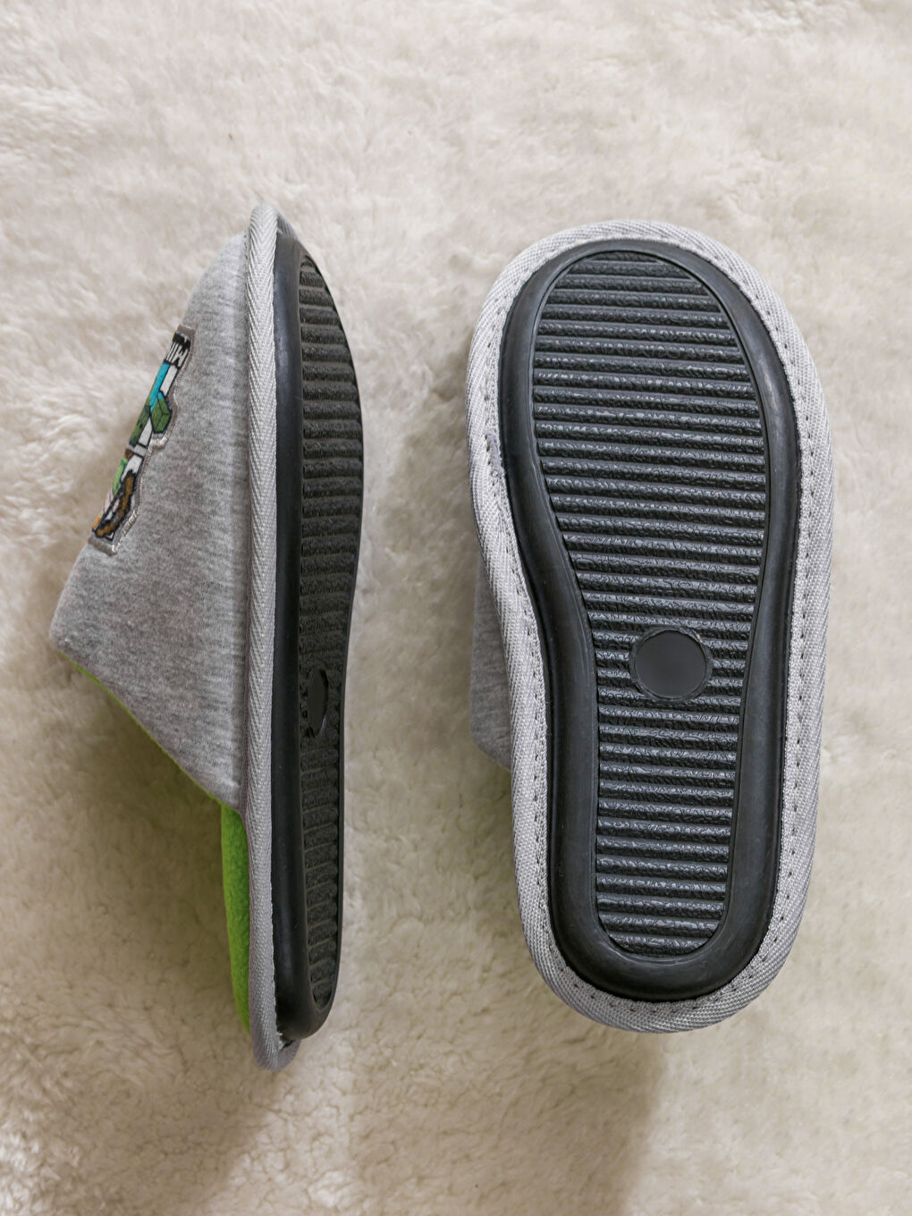 Papuče sa Minecraft printom za kuću-3