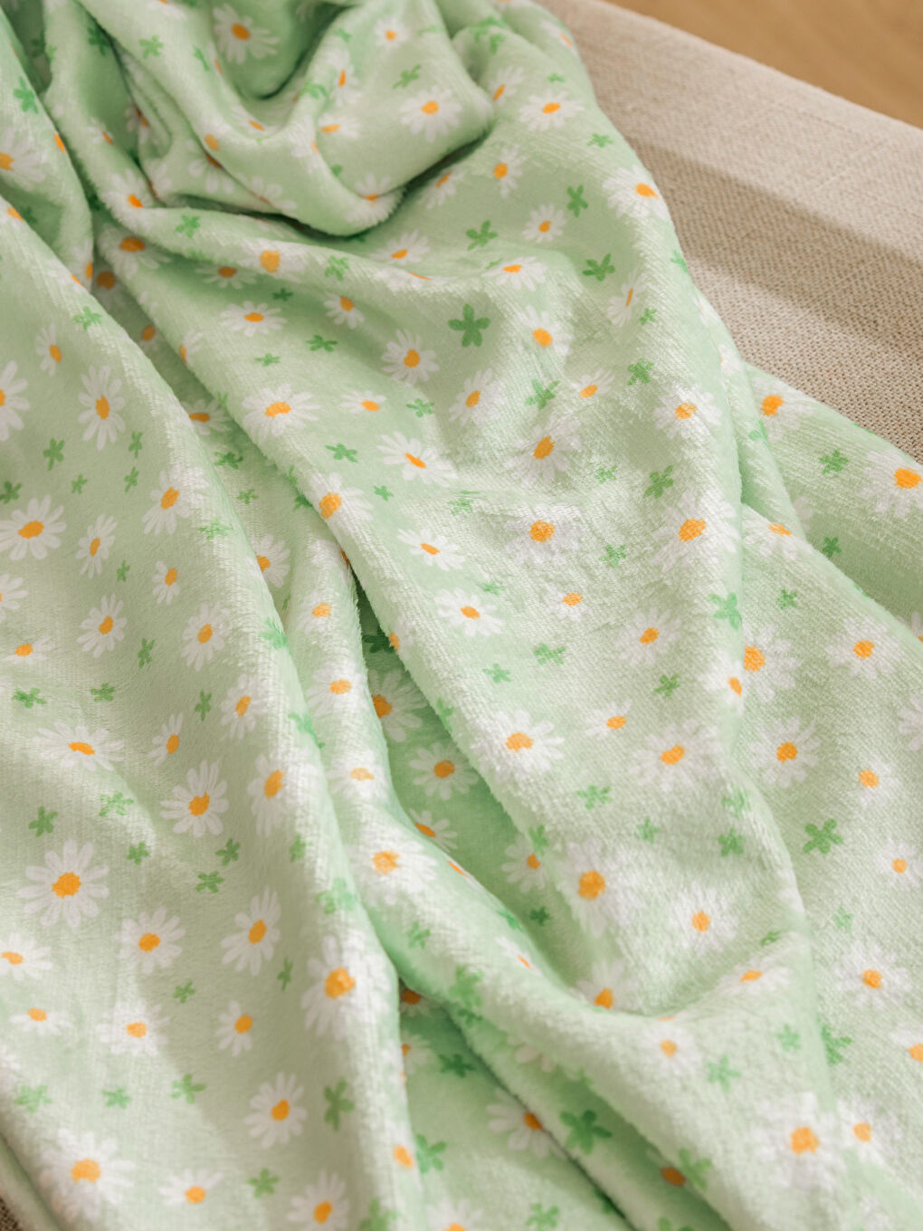 Patterned TV Blanket 100x150 cm-1