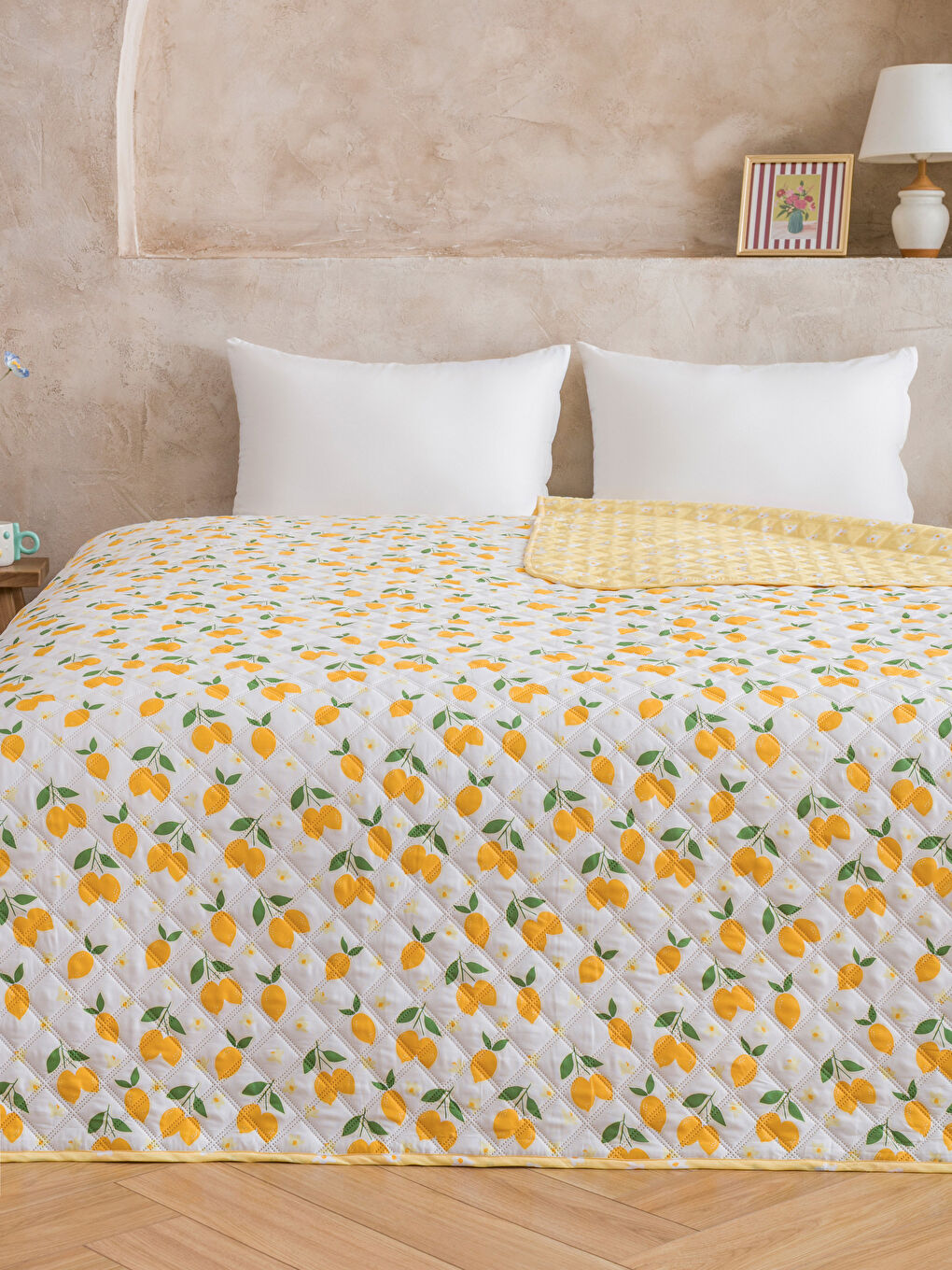 Lemon Print Double Bedspread